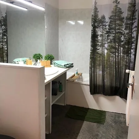 Appartement Bello , Ruelle Au Coeur De Ville, Arrivee En Autonomie Lons-le-Saunier Exterior foto